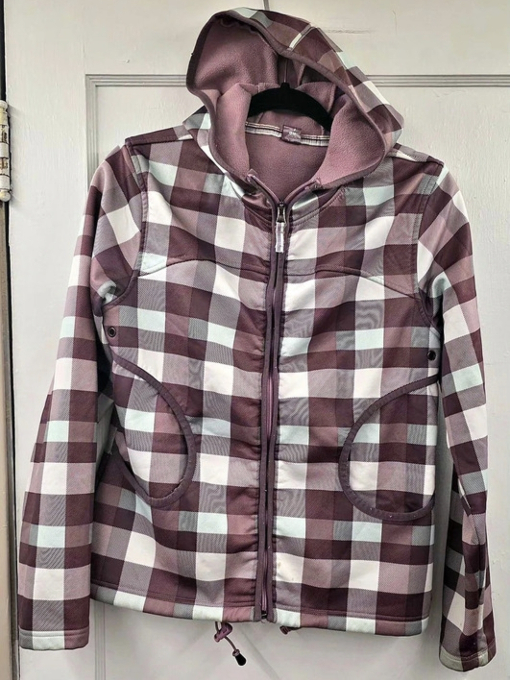 Burton Checkered Ski Jacket in Purple & White Size Medium